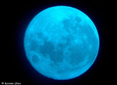 20070528200400-luna-azul.jpg
